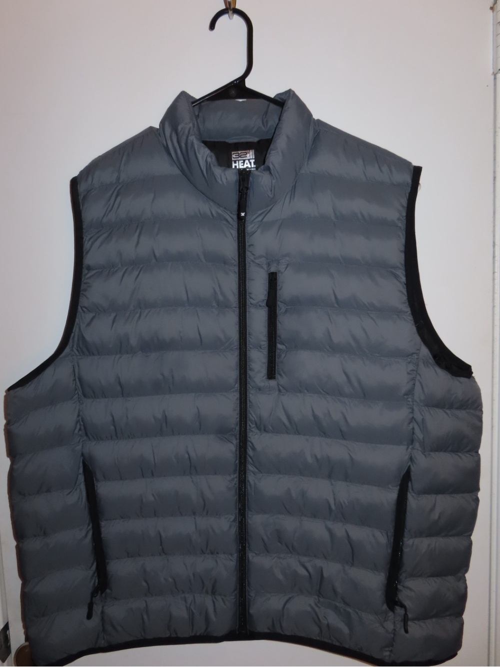 32 Degrees Gray Quilted Puffer Vest with Zip Pockets